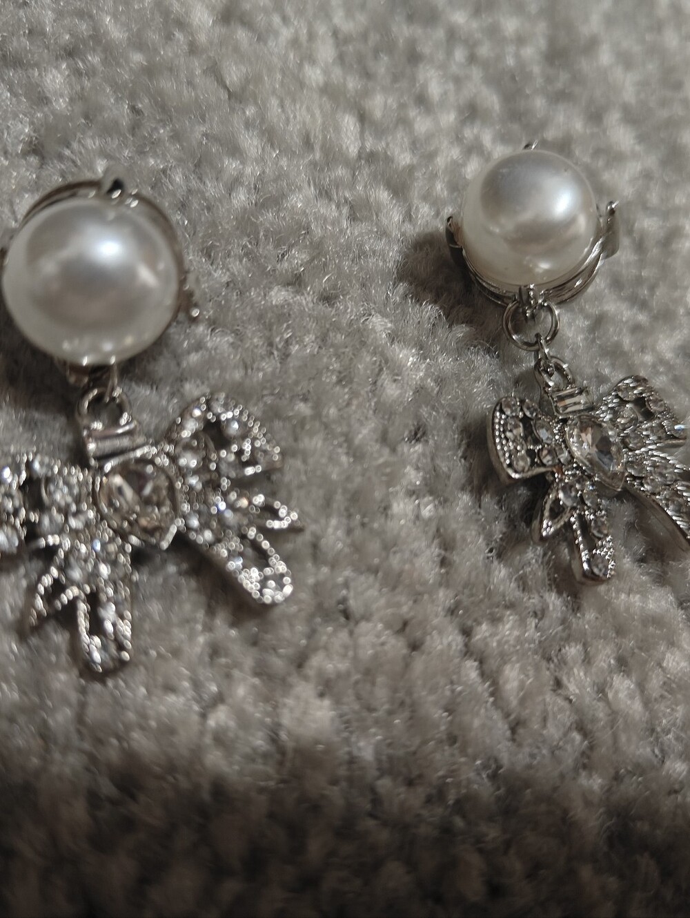Silver Pearl Drop Earrings with Crystal Floral Charms mumi